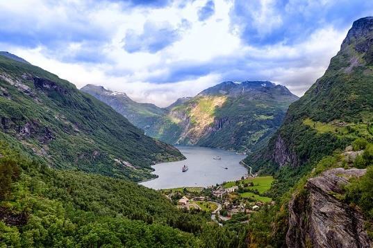 After checking in enjoy an included dinner at the hotel. Overnight: Scandic Ringsaker (or similar) (B, D) Tuesday, June 4 th Day 3 Hamar Geiranger Enjoy a complimentary breakfast at the hotel.