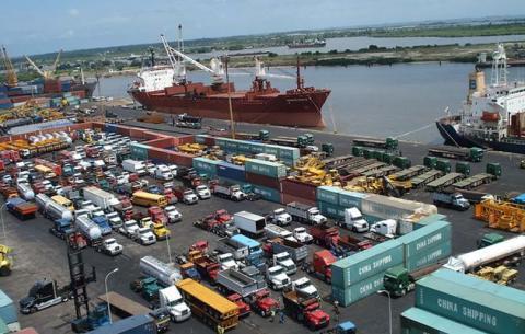 Port of Quelimane Port Overview: Quelimane is a small sea port approximately 25 kms inland on the banks of the Luala River.