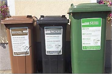 Nekaj občin v Sloveniji še vedno odlaga velike količine nepredelanih odpadkov.