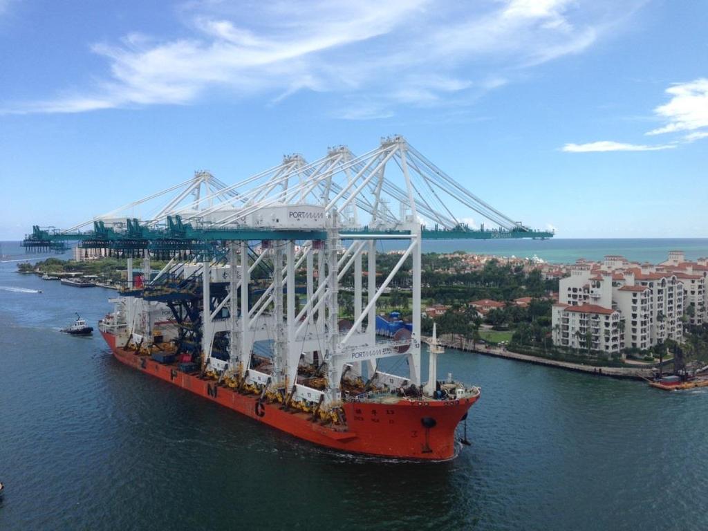 Super Post-Panamax Cranes On-Port: 17