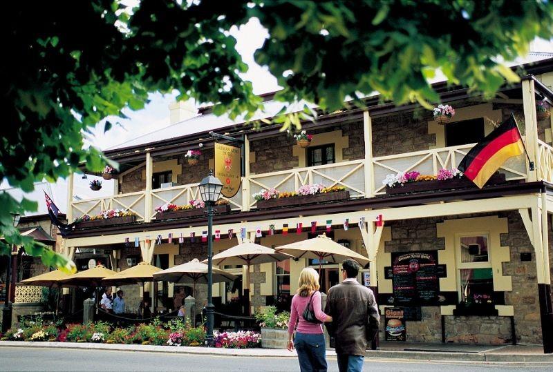 After lunch activities are free choice to explore e towns of Angaston, Nuriootpa or Tanunda before returning to e Novotel or simply chill out by e pool before
