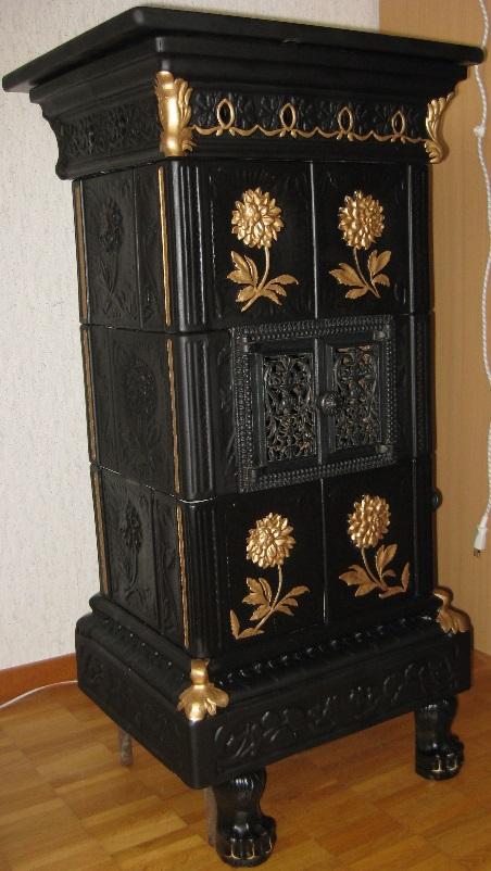 Redecorated antique glazed tile stoves New! Tiled stove of Toul manufacture, late nineteenth century, originally with glazed dark brown tiles.