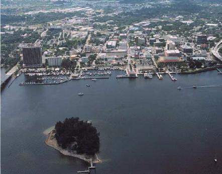 PRIVATE ISLAND & MARINA DEVELOPMENT OPPORTUNITY FOR SALE Caloosahatchee River / Downtown Fort Myers SITE Price: $5,900,000.