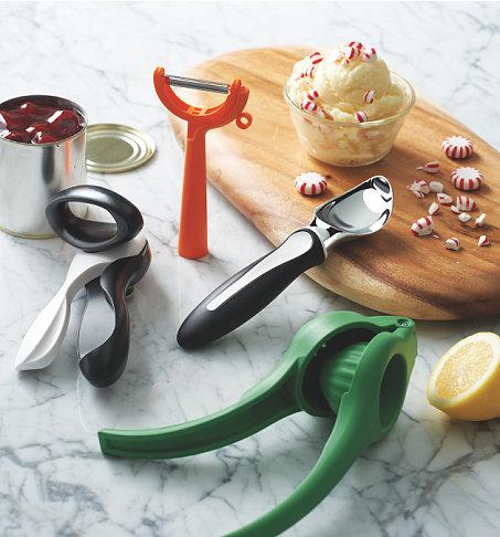 cool tools h k j h Twistable Peeler Easily peels skins of hard or soft fruits and vegetables with minimal waste. Stainless steel blade with serrated and straight edges.