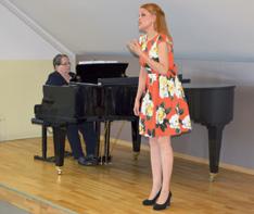 S petjem so se predstavili Lucija Šinkovec, Jernej Klinc in Eva Žnidaršič, z igranjem klavirja pa dvojčici Ana in Eva Žnidaršič.
