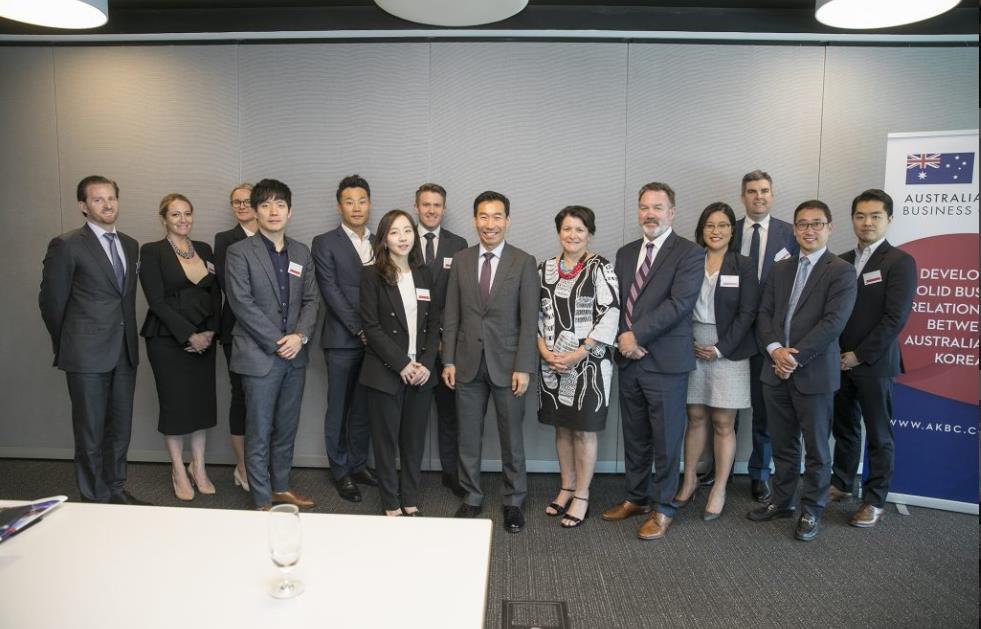 Future Leaders Program Following the success of the inaugural Future Leaders Program in 2017, the second Future Leaders Program will be held in the margins of the Joint Meeting.