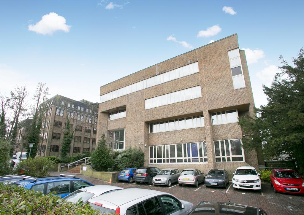 TOWN CENTRE SOUTH EAST OFFICE INVESTMENT LET TO LLOYDS