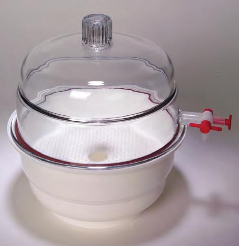 Desiccators Desiccators, Vacuum, White Base, PP/PC These autoclavable desiccators are made of polypropylene (PP) and polycarbonate (PC) and can hold a vacuum up to 740mm Hg for 24 hours without any