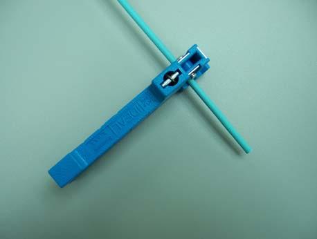 3b NOTE: The coaxial cable tool must first be set to the proper cutting