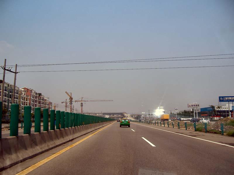19 Chengdu Airport Expressway: Auto Dealers Row 25