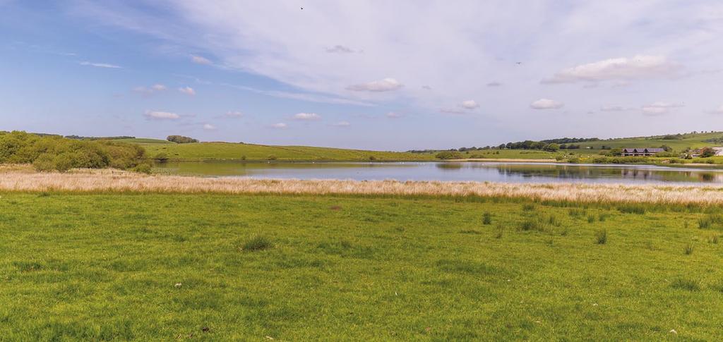 Situation Meikle Creoch Farm is situated in the dramatic countryside of East Ayrshire approximately 2 miles from the town of New Cumnock where there is a nursery, primary school, fuel station,