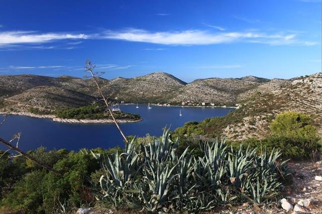 Day 5, Wednesday: Island of Lastovo Vis (Island of Vis) (35 NM) Island of Vis: Being a perfect blend of local lifestyle and tourist atmosphere, the Island of Vis will not disappoint you!