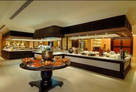 DINING AT DJIBOUTI PALACE KEMPINSKI EMBARK ON A CULINARY JOURNEY ACROSS THE WORLD Delight your senses with a culinary journey around the world in our ten restaurants and bars and the lounge at the