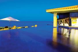 Sky Lounge Discover panoramic views over the Gulf of Tadjourah where the Red Sea meets the Indian Ocean.