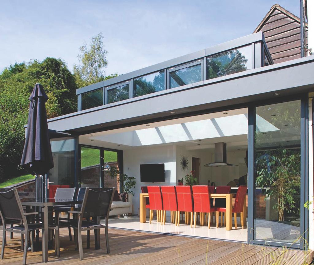 STAY COOL IN THE SUMMER, KEEP WARM IN THE WINTER Dualfold doors slide and fold away effortlessly, creating space to relax and enjoy the full beauty of your garden in the summer.