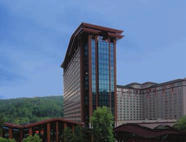 com) Cherokee, North Carolina Harrah s Cherokee Casino Resort Nestled at the edge of Great Smoky Mountains National Park, just a mile from the North Carolina entrance to the