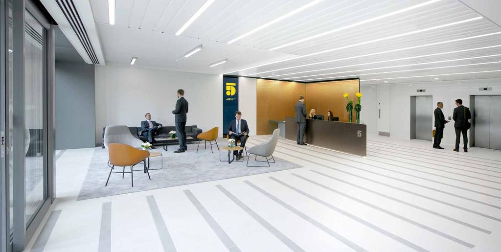 A WARM WELCOME The comprehensive remodelling of the reception area creates a capacious, modern space that serves as an impressive arrival area as well as a functional,