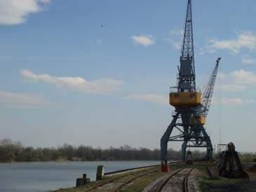 BOSNIA AND HERZEGOVINA 2017 CONNECTIVITY PROJECT Rhine/Danube Corridor: Bosnia and Herzegovina Serbia Croatia Waterway Interconnection (Port of Brčko) Partners: Ministry Communication and Transport