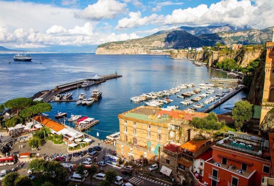 University of Denver Sturm College of Law 2017 Italy Summer Program: Sorrento May 22 June 16, 2017 PARTICIPANT PREPARATION MANUAL THIS