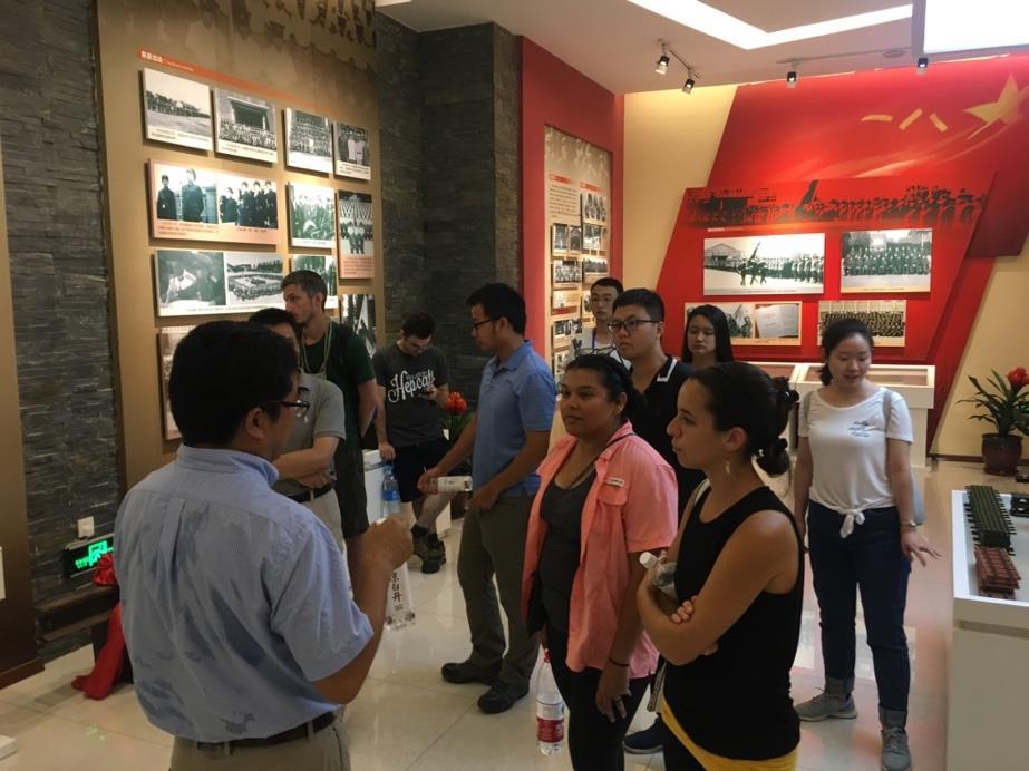 Thursday, July 19 Students began the day having breakfast in the hotel and then attending Dr. Wang s morning lecture at Shijiazhuang Railway University ( 石家庄铁道大学 ). During his lecture, Dr.