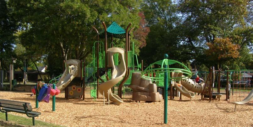 4.2 CLASSIFICATION OF RECREATIONAL AREAS AND PARKS The most commonly used measurement to classify parks is by: The SIZE of the park. The CHARACTERISTICS of the park. The GENERAL USE of the park.