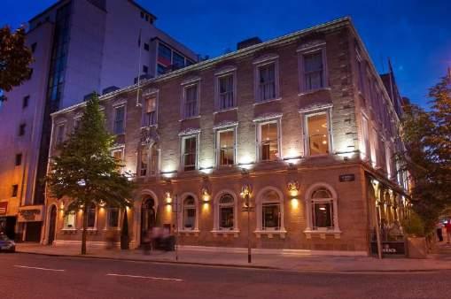THE OPEN @ TEN SQUARE HOTEL 5 Nights at the 4-Star Ten Square Hotel Central Belfast Two days Official 148 th Open entry tickets Double share (Queen bed) per person 1,498 Twin share (2 Singles) per