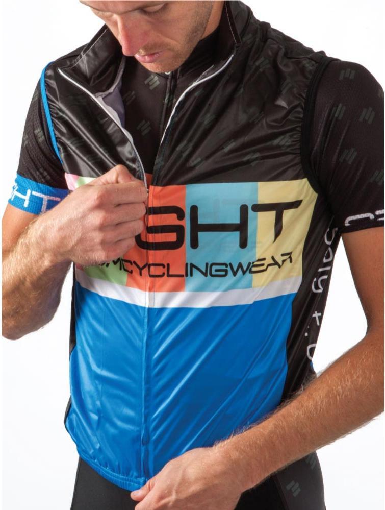 Standard Wind Vest When the climate is at its worst, the Seight Standard Wind Vest is at its best.