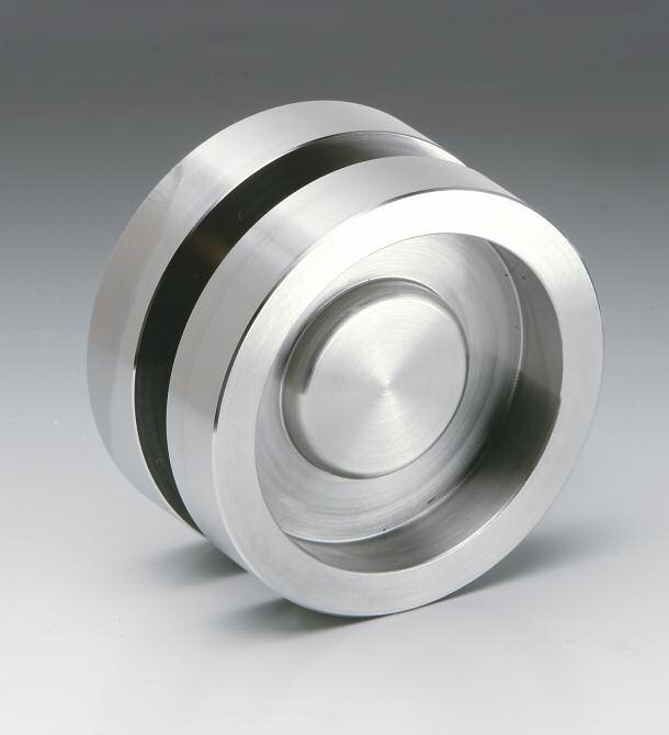 HANDLES FOR SLDNG DOORS PAR OF ROUND HANDLES Ø60 Material: AS 304 steel Features: pair of handles made of AS 304 stainless steel with Ø60 mm round section, with a hidden central component required