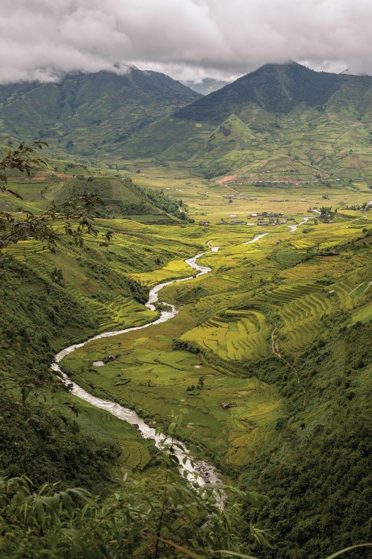 Day 5 - September 23rd - Moc Chau - Mu Cang Chai We ll have a long road journey today, but with many incredible landscapes to enjoy and photograph along the way.