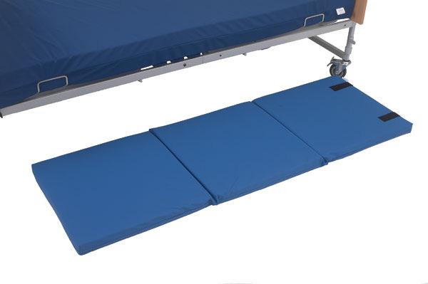 CRASH MATS These crash mats are heavy duty, dense foam crash mats designed for use when there ia a risk of a resident falling out of bed.