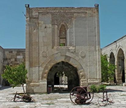 In the afternoon, on the way to Konya, stop to visit the Sultanhani Caravanserai: this fortified structure was built in 1229 along the trade route from Konya to Aksaray (the Silk Road leading to