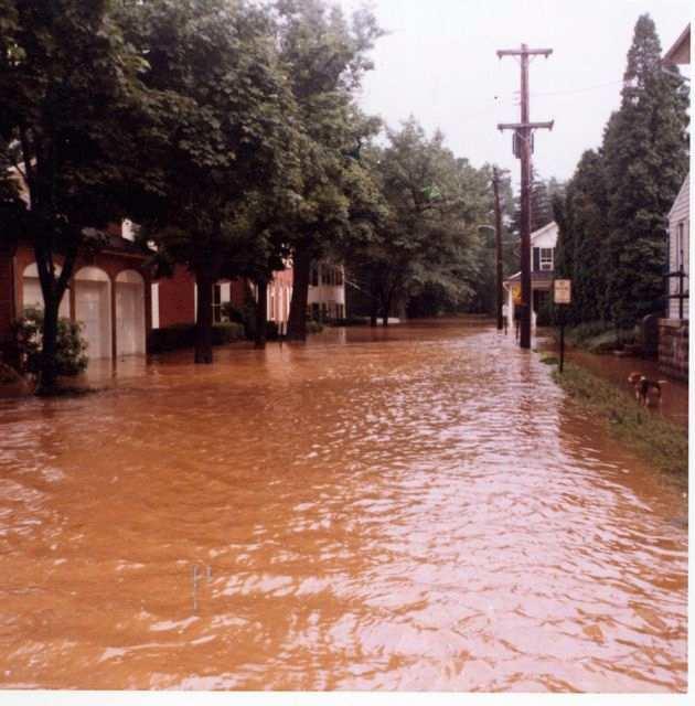 4 As the Water Rose, One Family s Experience with the 1972 Flood in Lewisburg by Betty Lou McClure This is taken from a personal letter I wrote to Philadelphia friends on July 5, 1972, a few days