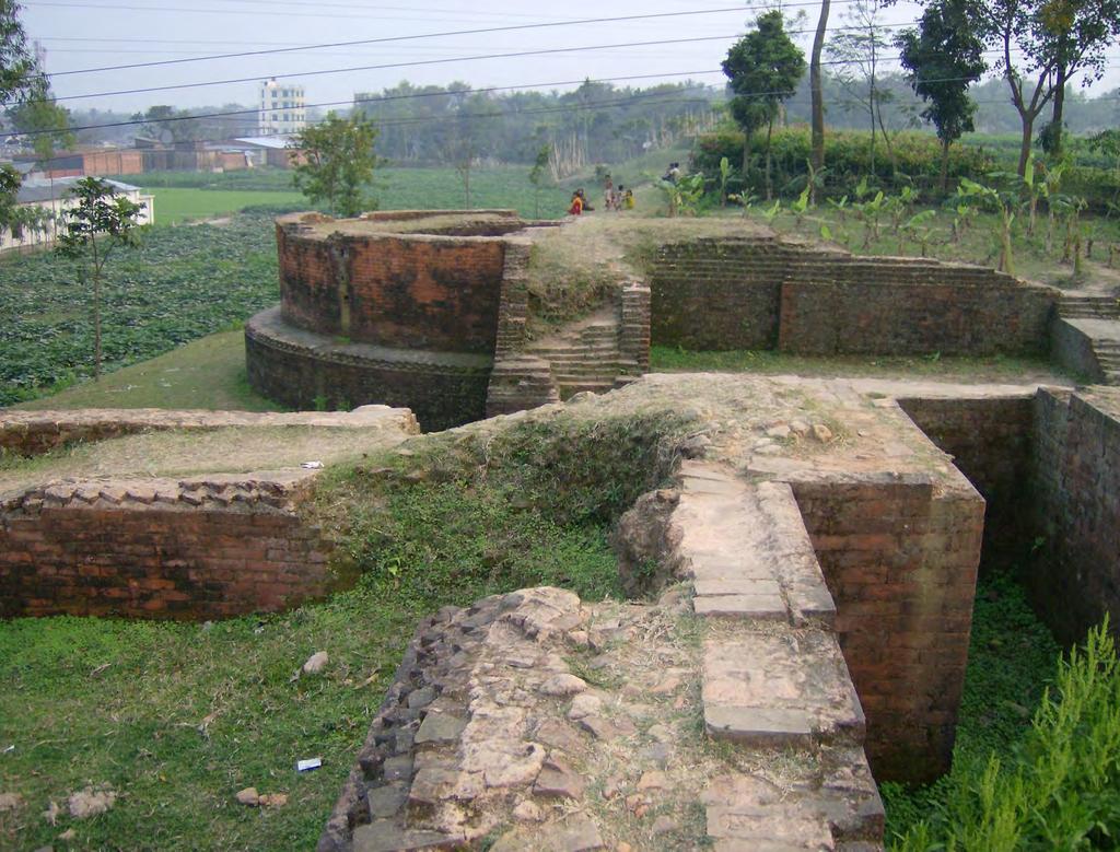 Mahansthangarh, Bangladesh Development Pressures A clear example of ancient city walls being used for agricultural