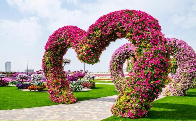 After enjoying your time at Miracle Garden, you will be taken to another breath taking Global Village which is the leading family cultural, shopping and entertainment destination in