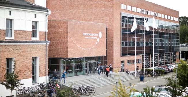BUSINESS ACADEMY AARHUS LILLEBAELT ACADEMY ODENSE Business Academy Aarhus sa nachádza v meste Aarhus, ktoré je druhé najväčšie mesto v Dánsku s počtom obyvateľov väčším ako 300 000.