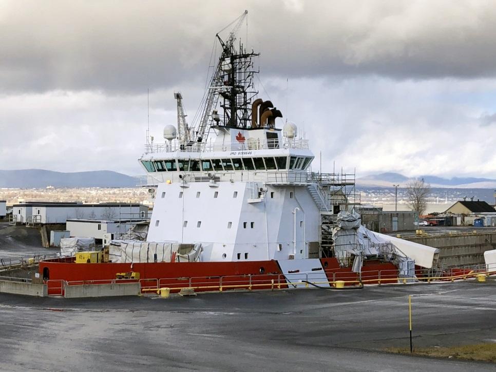 New Icebreakers - Project Update 1. Project Mandate Three commercial vessels have been procured and will provide interim relief for the Canadian Coast Guard s aging fleet.
