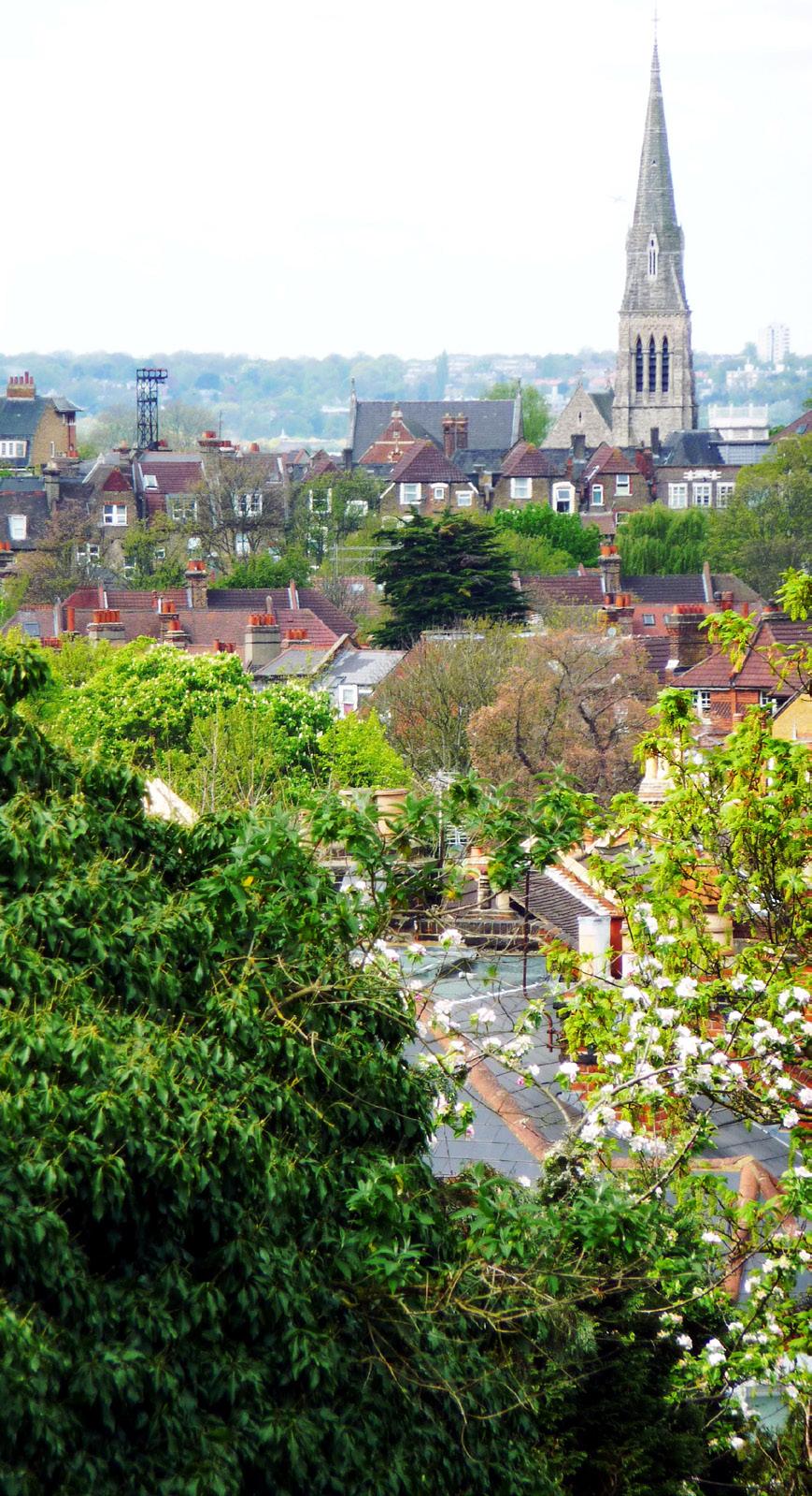 The good thing about Streatham is that it is very well connected to central London and to more vibrant neighbouring areas like nearby Brixton and Clapham, but is a lot cheaper to live in than them!