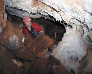 Po stopách strateného prievanu Kvapľová sieň Vtáčej jaskyne je mimoriadne členitým priestorom.