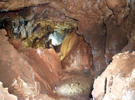 Mapa Gombaseckej jaskyne sa rozrastie Ľuboš Suchý, Speleo Rožňava Koncom jari roku 2016 sa naša pozornosť upriamila opäť na Gombaseckú jaskyňu.