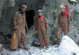 Objav na svätú Barboru Neplánovane sme na svätú Barboru, patrónku baníkov, zorganizovali pracovné aktivity v jaskyni v dolinke Žerucha vo Svarínskej doline v Nízkych Tatrách.
