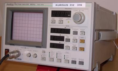 Spectrum Analyser Mælisvið móttakarans er VHF/UHF: 0-1000 MHz Mælibandbreidd: 0,01-1,0 MHz Mælinákvæmni db: 1,0 db (+5 C-35 C) Mælisvið: TV: 20-130 dbµv