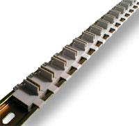 2. INSTALACIJA Modul ISO-422/485 priključuje se na serijski RS-232 port PC računara, industrijskog PC kontrolera ili na neki drugi kontroler neukrštenim (1:1) kablom sa ženskim konektorom prema