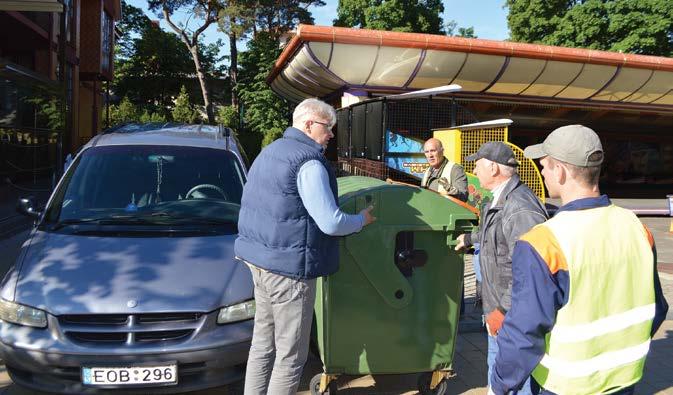 Ką daryti? Kavinės darbuotojo automobilis užblokavo atliekų konteinerį. Kazimieras Borniauskis Palangos komunaliniame ūkyje dirba nuo 1970 metų. Laura Balasanova laiminga rytas geras!