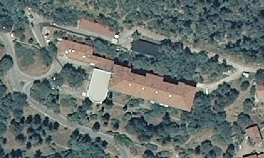 2 Energijska sanacija Bolnišnice Sežana Bolnišnica Sežana se nahaja na severnem delu Sežane, pod hribom Tabor, kar je prikazano na sliki 2.