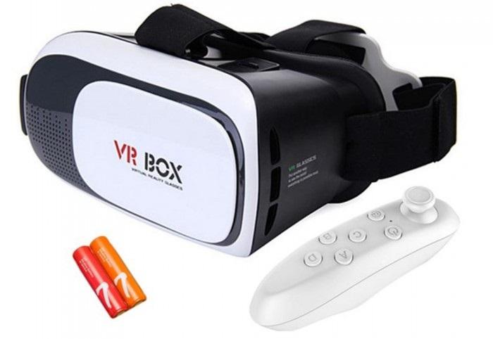 16 Blaž Česnik 3.6 VR Box Za testiranje aplikacije smo uporabili očala VR Box verzije 2.0, katera lahko uporabljamo tudi za interakcijo s Cardboard aplikacijami, saj imajo stereoskopske leče.