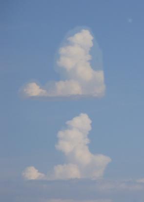 Klonirati manji oblak s lijeve strane (prema