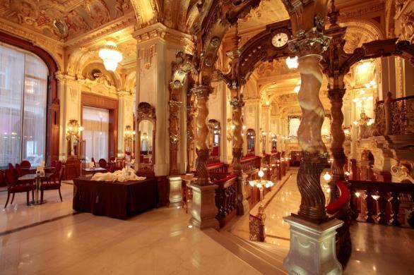 The New York Café (334 sqm) The New York Palace is one of the most symbolic and compelling buildings of the Grand Boulevard in Budapest.