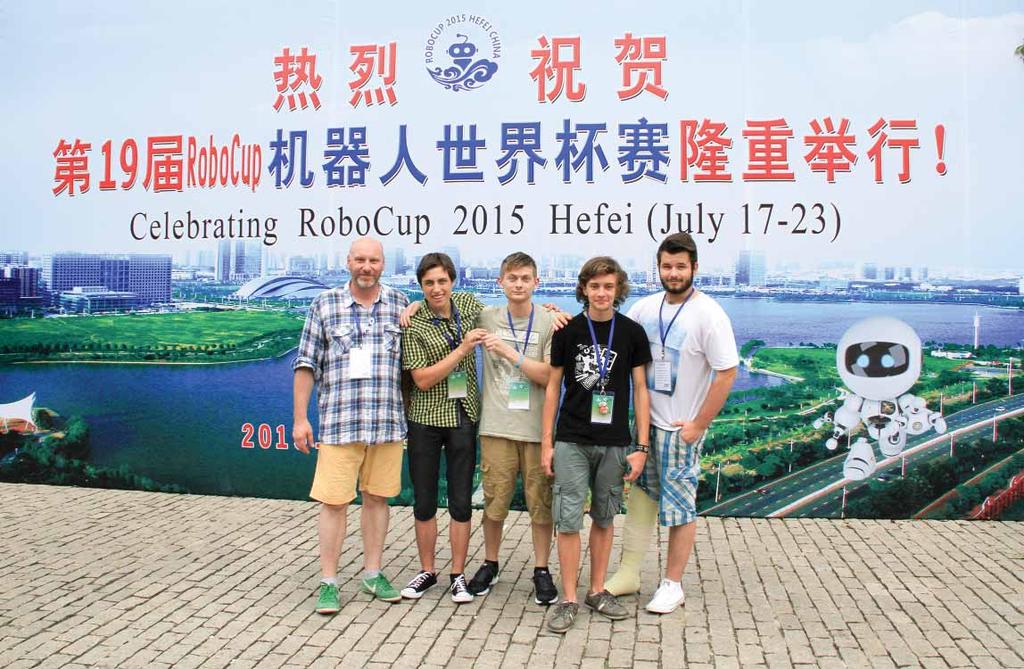 Robotika S SERŠ-em na svetovno tekmovanje v robotiki Na svetovnem tekmovanju v robotiki, RoboCup 2015 na Kitajskem, smo se serševci znova odlično odrezali, saj smo bili znova v samem svetovnem vrhu.