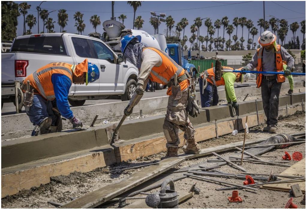 North and Central Segments: At Grade Segment - Park Mesa Heights 48th St to 59th St Remaining Construction Work Some outstanding sidewalk work Hyde Park Station and guideway construction on-going