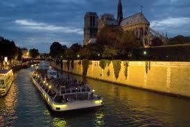 On arrival, enjoy a stroll with your group on Île Saint-Louis Then visit the Gothic Cathédrale Notre-Dame, a magnificent religious edifice and one of the supreme masterpieces of French art.